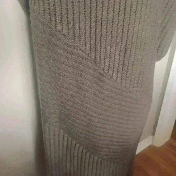 Astr the label Womans Army  Brown Dolman Ribbed Sweater Dress L - Picture 6 of 10